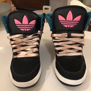 Adidas Womans Sneakers